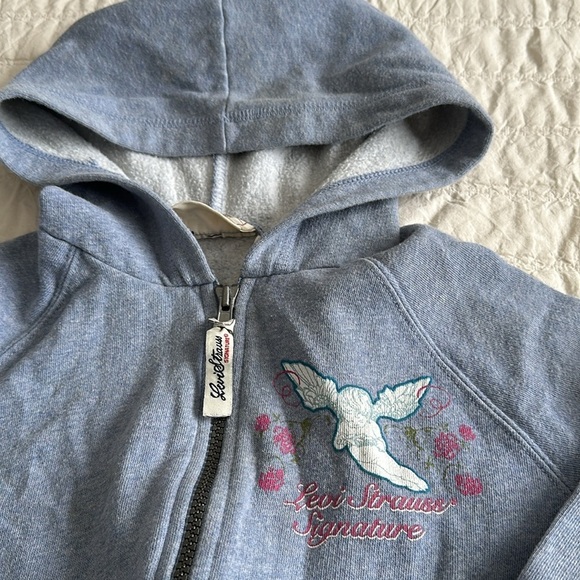 7/8 Levi Strauss, zip up hoodie and Levi’s capris size 8 Size - Picture 10 of 12